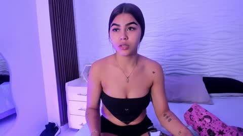 Kimberly Loren online show from 15, 9, 2025