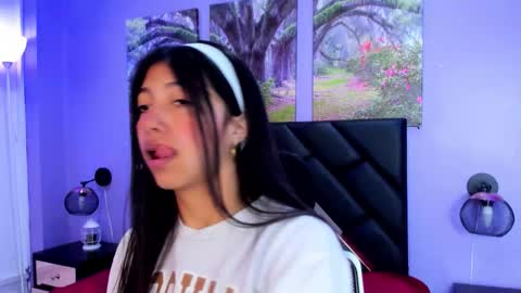 Kimberly Villalobos online show from 8, 10, 2025