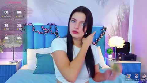 Snapshot of kimberlyy77 chatting on 8, 11, 2025 Kim online show from 8, 11, 2025