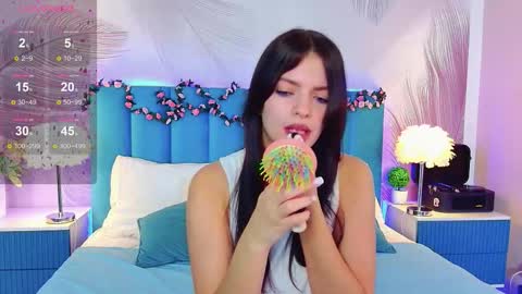 Snapshot of kimberlyy77 chatting on 10, 11, 2025 Kim online show from 10, 11, 2025