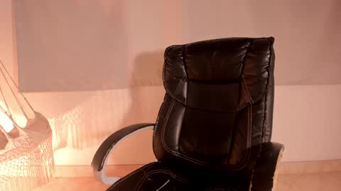 Snapshot of kimblair_ chatting on 2, 3, 2025 Kim online show from 2, 3, 2025