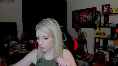 Wolfs Girl online show from 1, 11, 2025