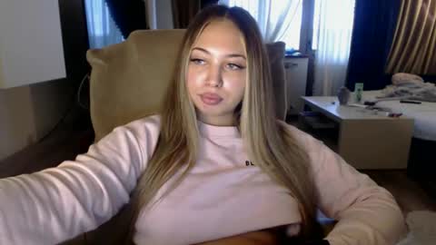 Kim Lee  online show from 20, 11, 2025