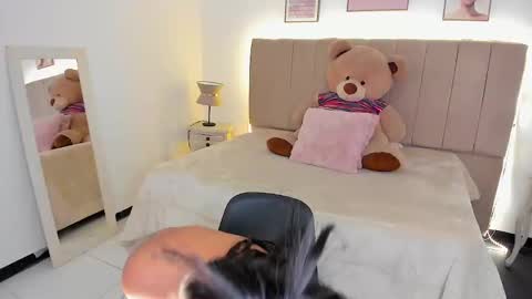 Snapshot of kimm_khalifa chatting on 14, 11, 2025 Kim online show from 14, 11, 2025