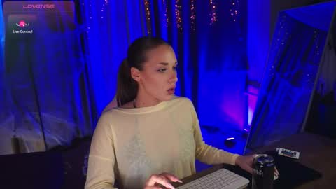 Kim online show from 7, 11, 2025