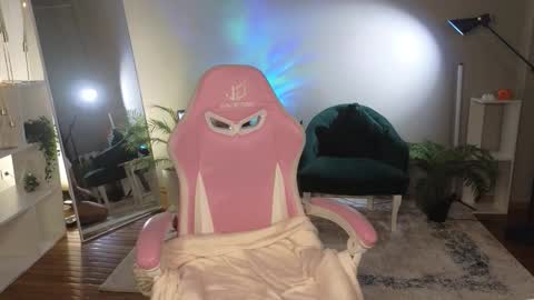 Kim online show from 8, 11, 2025