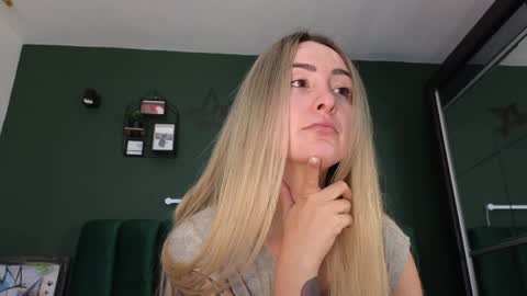 Kimmie online show from 24, 12, 2024