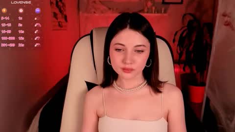 Snapshot of kimmie_shine chatting on 23, 10, 2025 Your Kimmie follow me online show from 23, 10, 2025