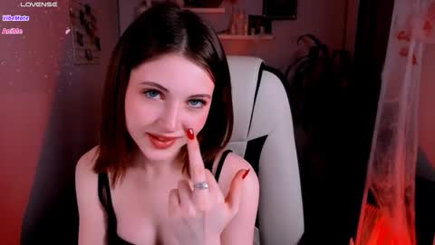 Snapshot of kimmie_shine chatting on 31, 10, 2025 Your Kimmie follow me online show from 31, 10, 2025