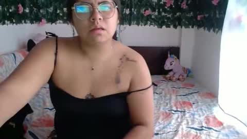 Snapshot of kimmy_kimmy_ chatting on 19, 11, 2025 Kimmy online show from 19, 11, 2025