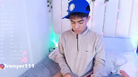 Snapshot of king_azahell chatting on 12, 1, 2025 king help me reach 100 likes online show from 12, 1, 2025