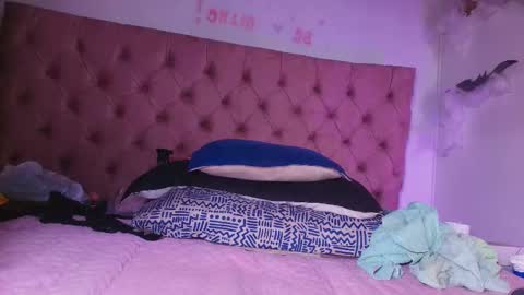 Bella online show from 12, 10, 2025