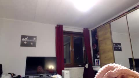 Snapshot of kingandprincess chatting on 31, 1, 2025 sexysexyhotwetpinkredpussy online show from 31, 1, 2025