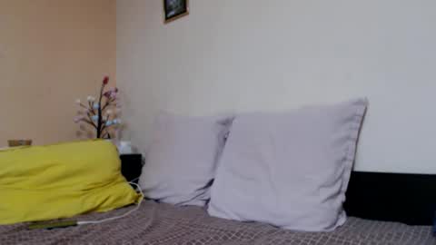 Snapshot of kingandprincess chatting on 11, 9, 2025 sexysexyhotwetpinkredpussy online show from 11, 9, 2025