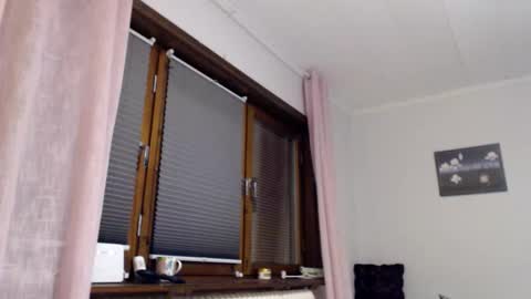 Snapshot of kingandprincess chatting on 25, 9, 2025 sexysexyhotwetpinkredpussy online show from 25, 9, 2025