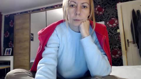 Snapshot of kingandprincess chatting on 1, 11, 2025 sexysexyhotwetpinkredpussy online show from 1, 11, 2025