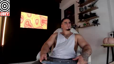 Snapshot of kingbear777 chatting on 5, 11, 2025 King Bear online show from 5, 11, 2025