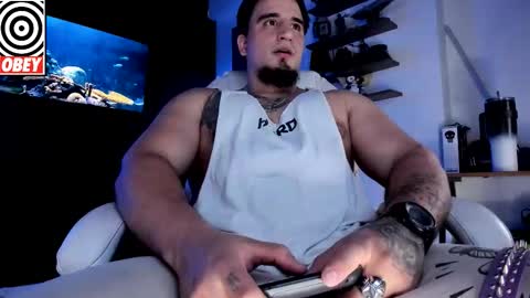 Snapshot of kingbear777 chatting on 17, 11, 2025 King Bear online show from 17, 11, 2025