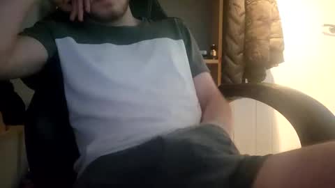 Snapshot of kingcharlez_04 chatting on 4, 3, 2025 kingcharlez_04 online show from 4, 3, 2025