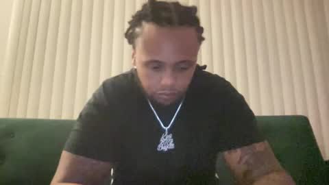 Snapshot of kingdabiggest chatting on 11, 11, 2025 KingDaBiggest online show from 11, 11, 2025