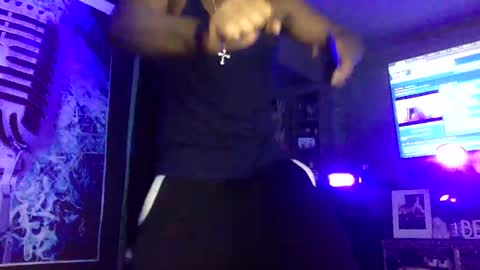 Snapshot of kinglibra420 chatting on 9, 12, 2024 loyal fuck online show from 9, 12, 2024