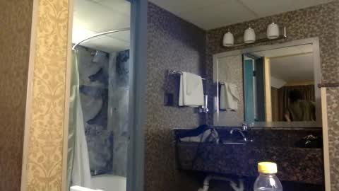 Snapshot of kinglibra420 chatting on 10, 2, 2025 loyal fuck online show from 10, 2, 2025