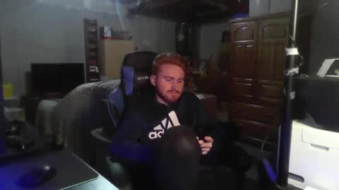 Snapshot of kingoffootfetish chatting on 25, 2, 2025 Master King Tommy online show from 25, 2, 2025