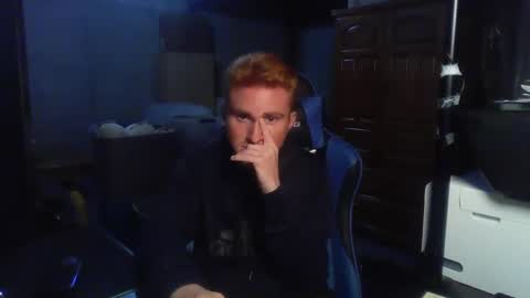 Snapshot of kingoffootfetish chatting on 19, 9, 2025 Master King Tommy online show from 19, 9, 2025