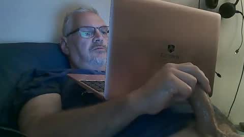 kingtongue10 online show from 22, 9, 2025