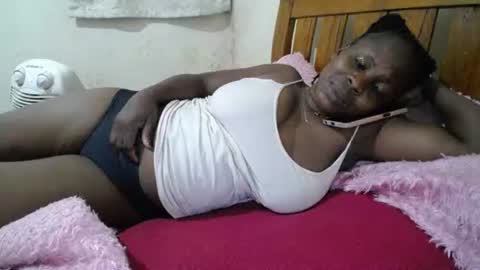 Snapshot of kinky_kaiya chatting on 8, 10, 2025 kaiya online show from 8, 10, 2025