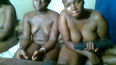 Snapshot of kinky_roey chatting on 20, 2, 2025 kinky_roey online show from 20, 2, 2025