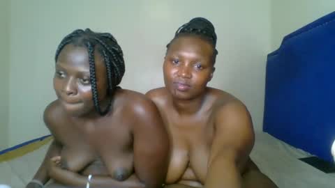 Snapshot of kinky_roey chatting on 24, 2, 2025 kinky_roey online show from 24, 2, 2025