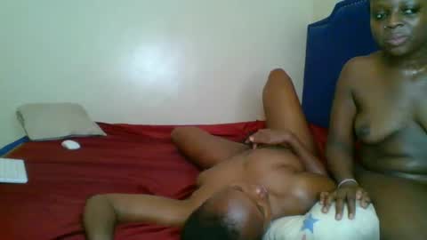 Snapshot of kinky_roey chatting on 9, 3, 2025 kinky_roey online show from 9, 3, 2025