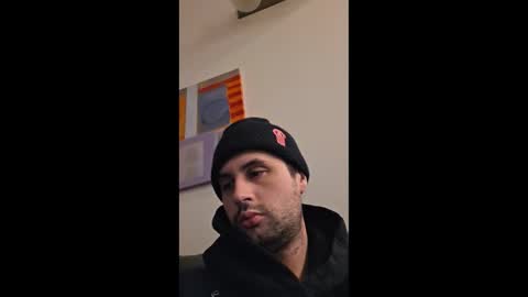 Maysie and Hunter online show from 29, 11, 2025