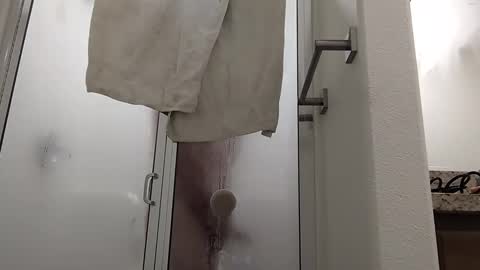 whateveryouwant online show from 26, 1, 2025