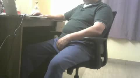 Snapshot of kinkyguy7979 chatting on 22, 11, 2025 kinkyguy7979 online show from 22, 11, 2025