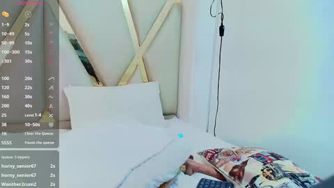 Snapshot of kinkyhousewifee_ chatting on 6, 1, 2025 MISS RYN online show from 6, 1, 2025