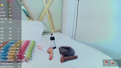 Snapshot of kinkyhousewifee_ chatting on 7, 1, 2025 MISS RYN online show from 7, 1, 2025