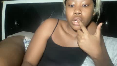 Snapshot of kinkykittee chatting on 12, 2, 2025 Bunniii online show from 12, 2, 2025