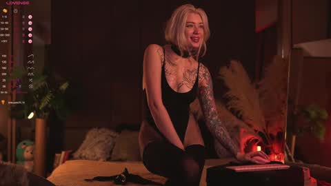 kinkylina_ online show from 9, 12, 2024