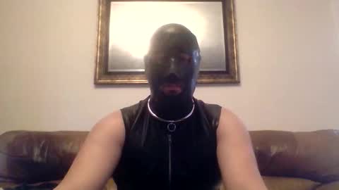 Snapshot of kinkyslave042 chatting on 13, 2, 2026 LatexKink online show from 13, 2, 2026