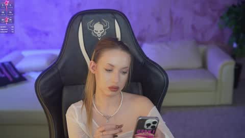 Snapshot of kira0541 chatting on 12, 10, 2025 Sweet girls online show from 12, 10, 2025