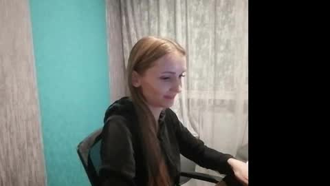 kira_morekiss online show from 7, 3, 2025