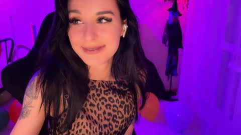 Snapshot of kira_sapphire chatting on 16, 10, 2025 Kira online show from 16, 10, 2025