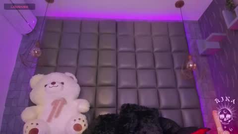 Kira  online show from 21, 3, 2026