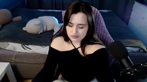 Kira  follow me  online show from 9, 2, 2025