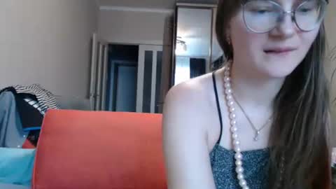 KiraGoldens online show from 14, 2, 2025