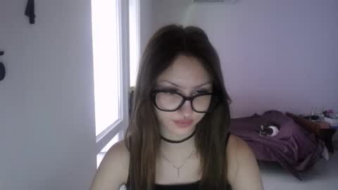 kirakittenn online show from 5, 10, 2025