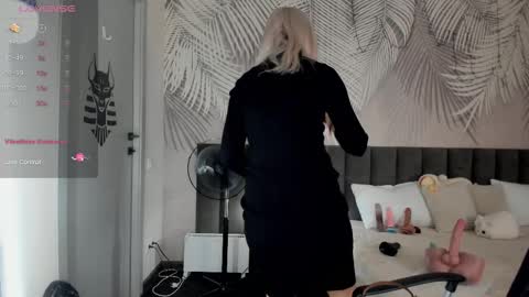 Kira online show from 3, 3, 2026