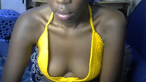 Snapshot of kiranoir1 chatting on 27, 10, 2025 Kira online show from 27, 10, 2025